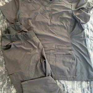 Cherokee Women's Charcoal Scrub Ensemble